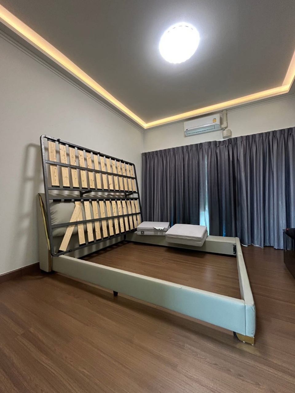 Grand Britania Rama9- KrungthepKreetha