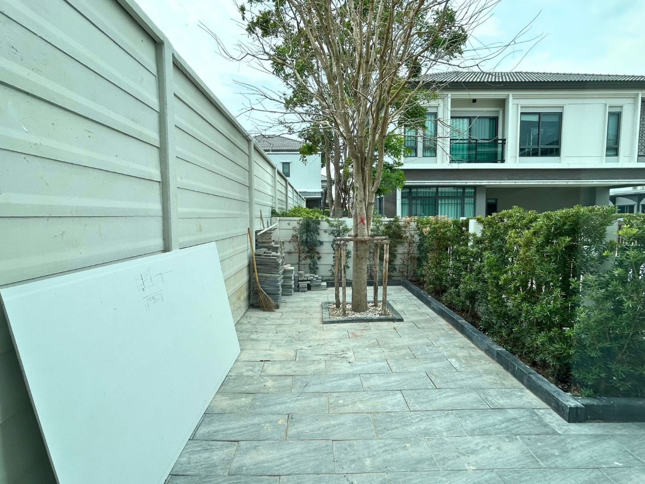 Grand Britania Rama9- KrungthepKreetha