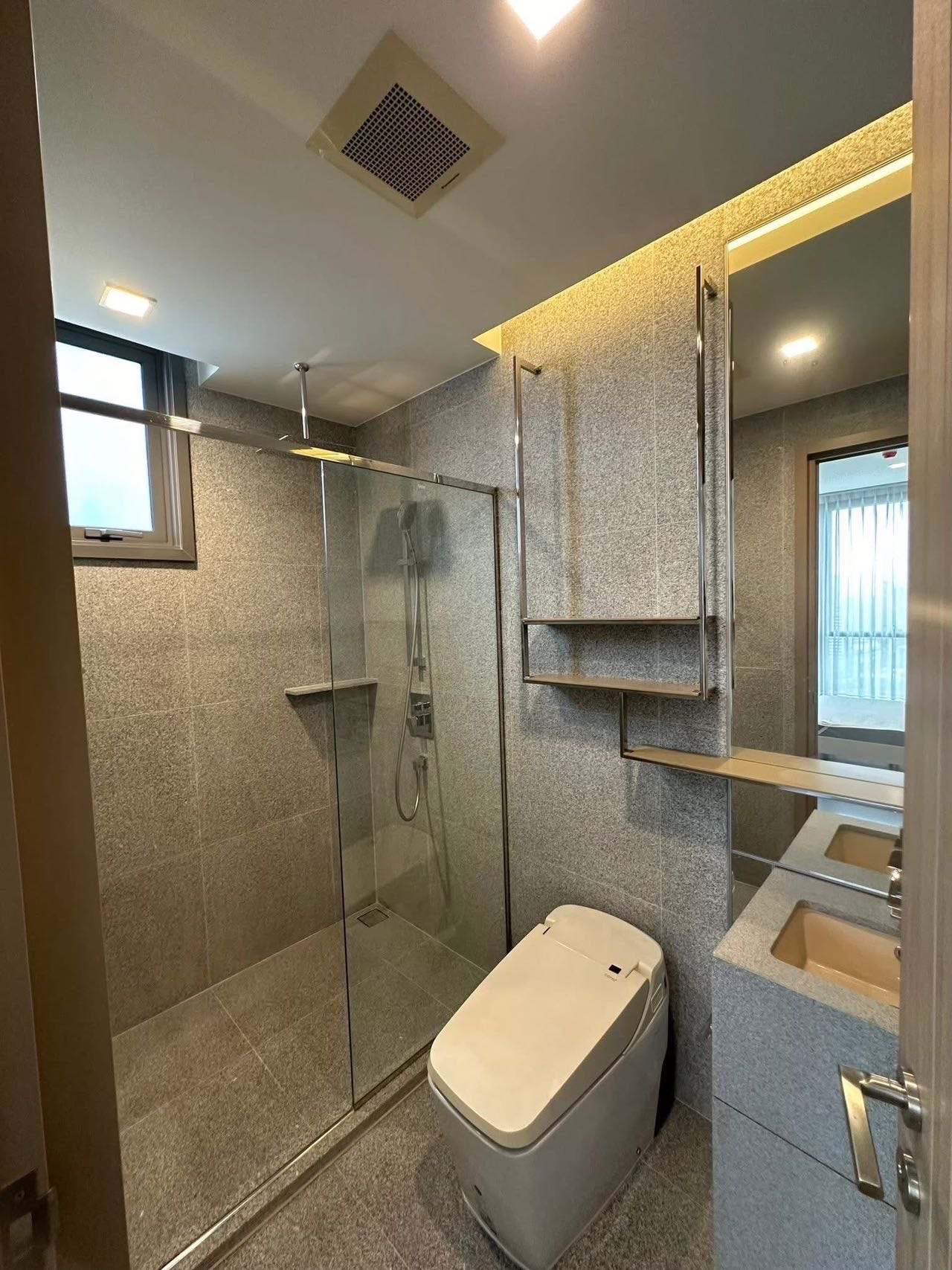 The LINE Ratchathewi