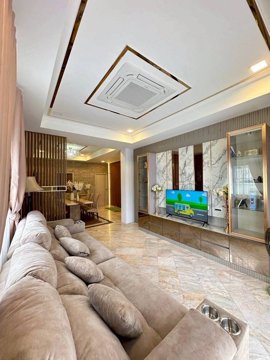 Soi Noen Phlab Wan