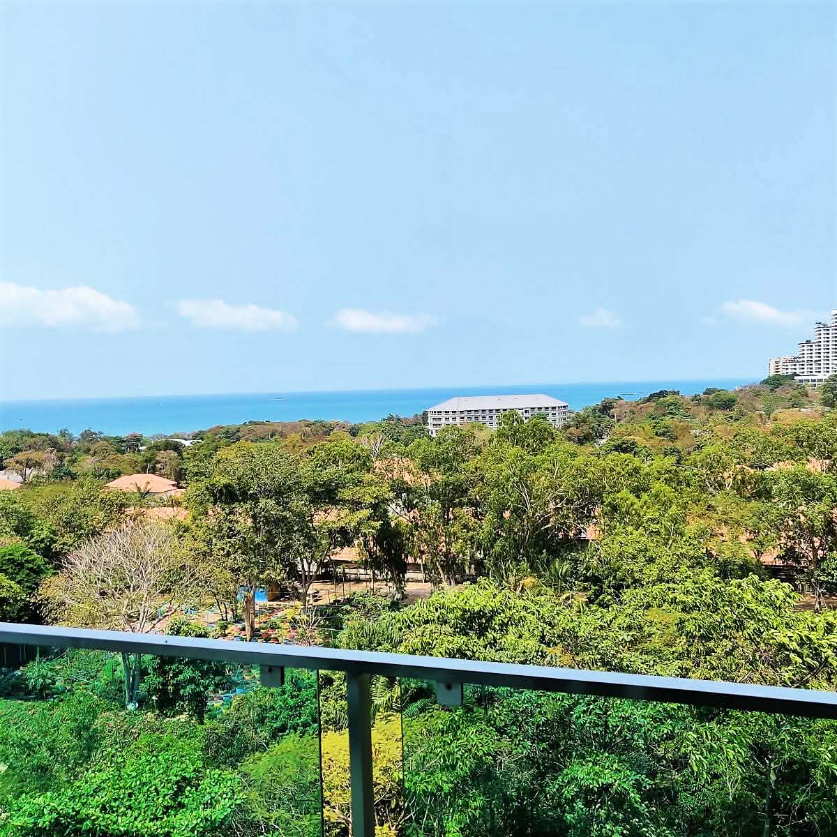 One Tower Phratamnak