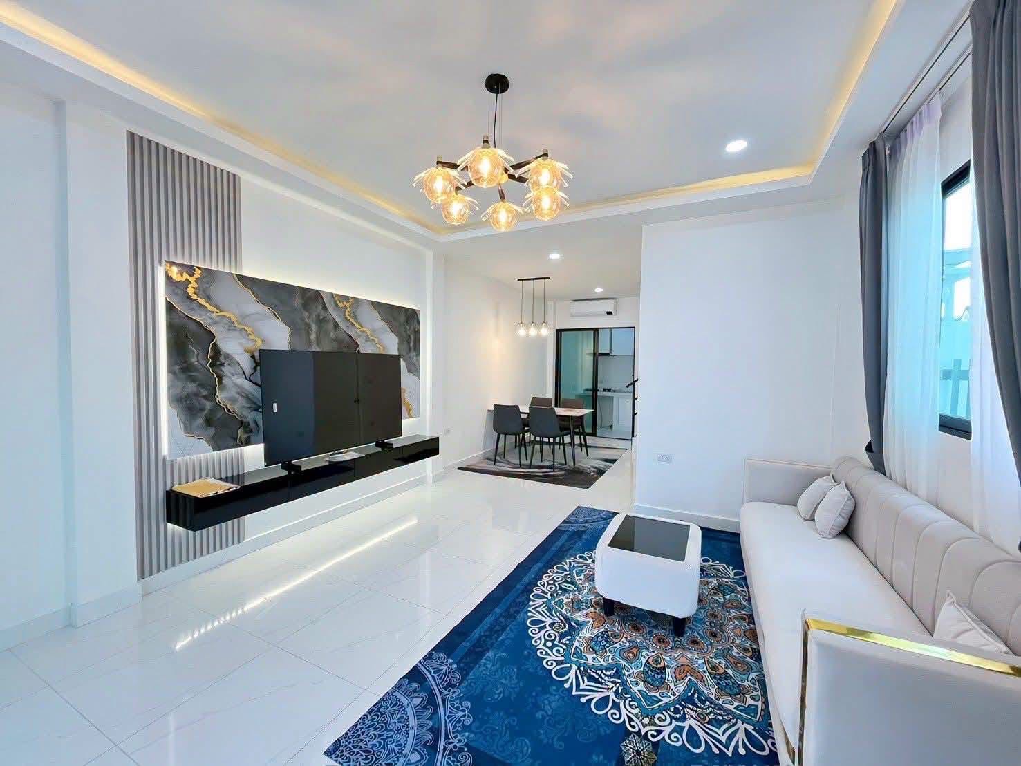 Avenue Prime 21 
