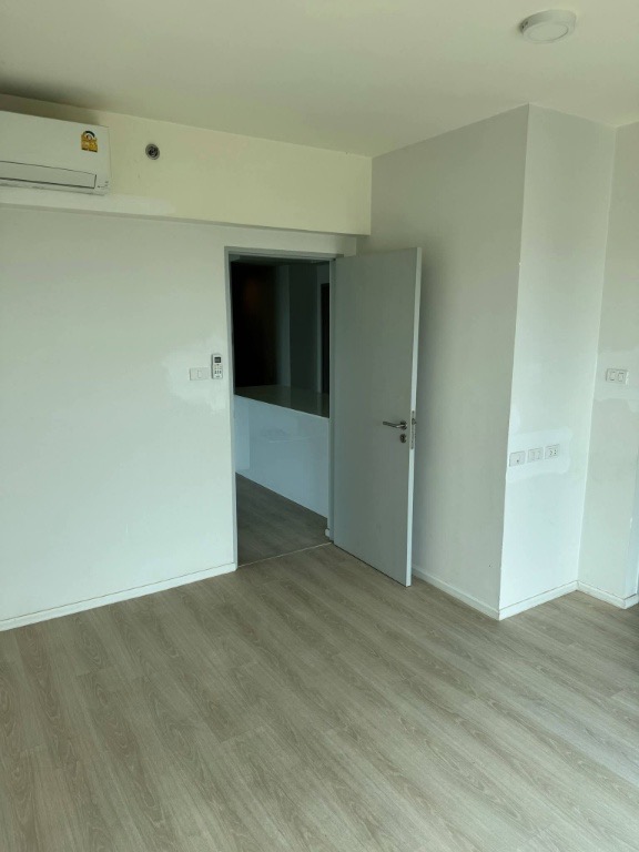Aspace Mega 1 Condo