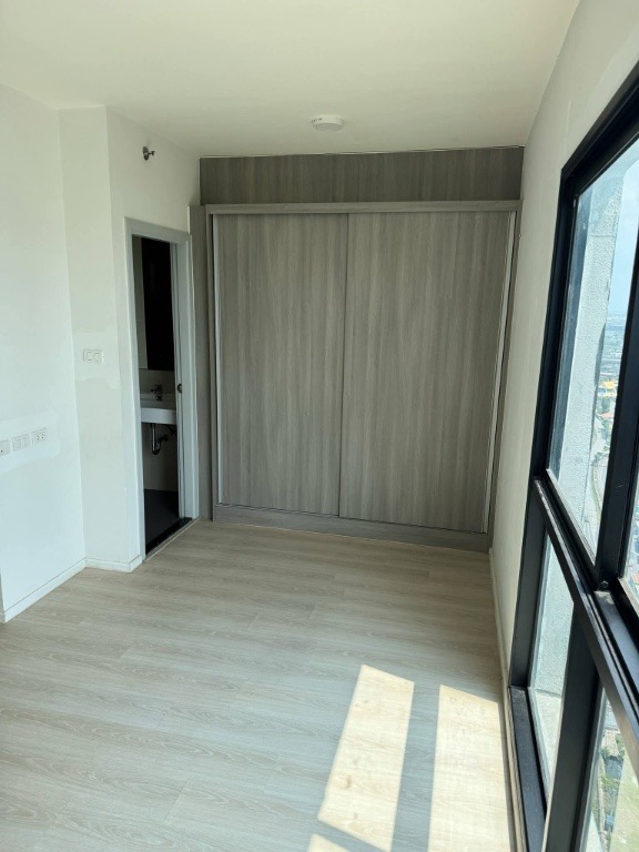 Aspace Mega 1 Condo