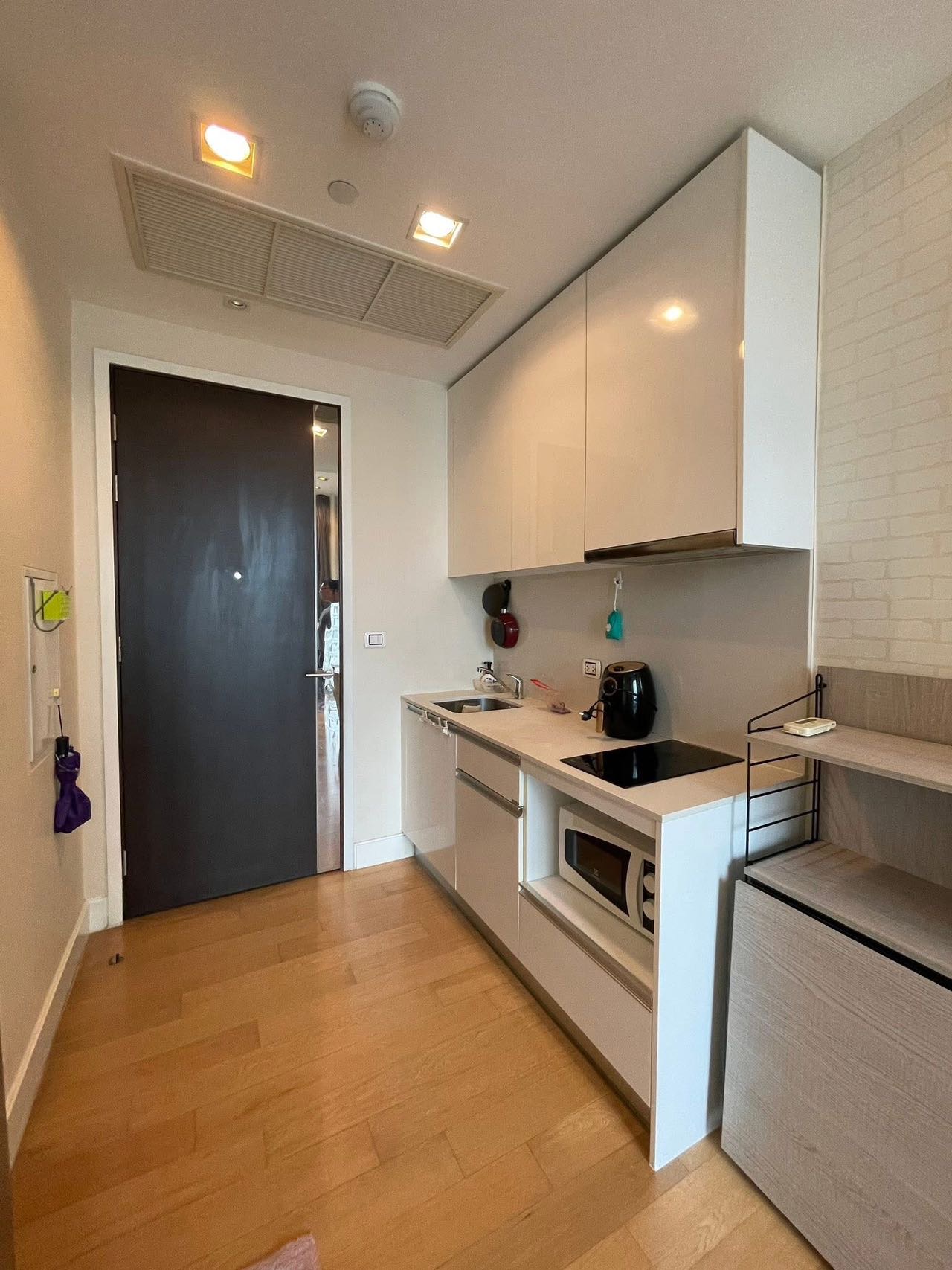 Equinox Phahon-Vibha