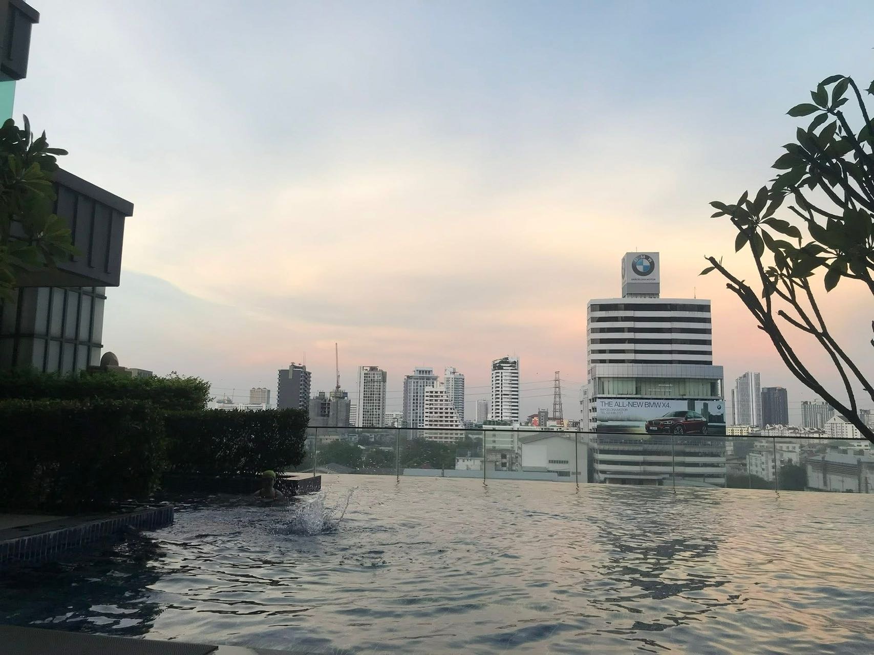 Equinox Phahon-Vibha