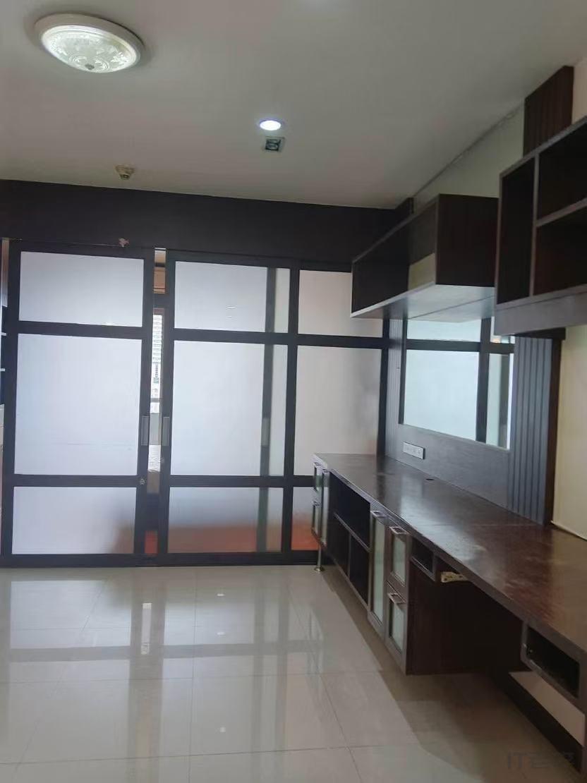 Platinum Condominium