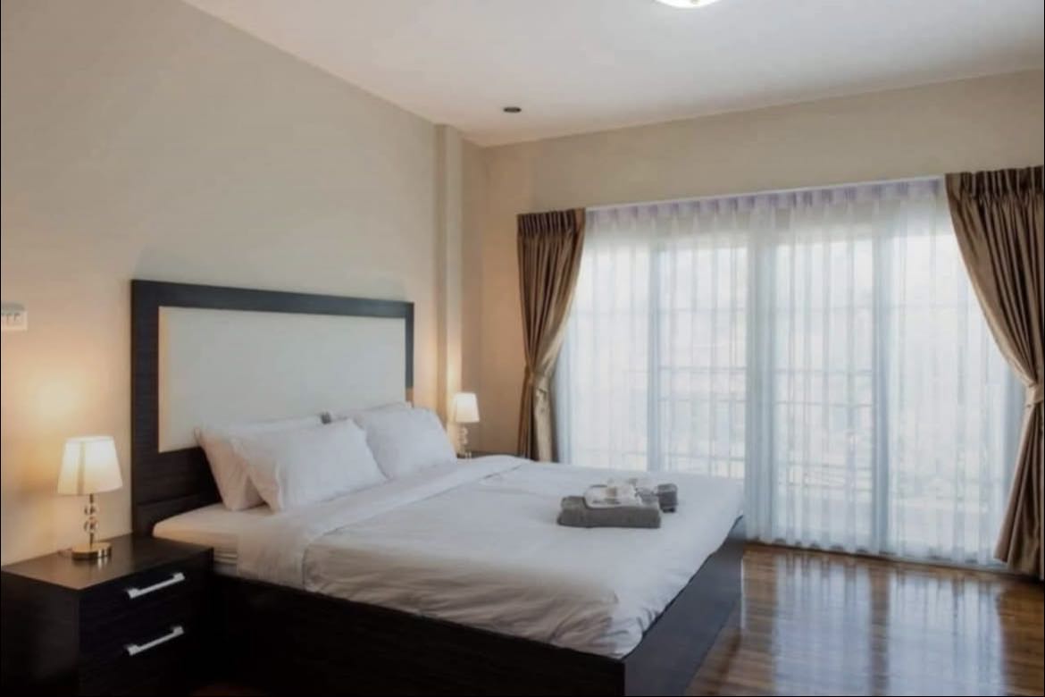 芭提雅全新翻修豪华泳池别墅