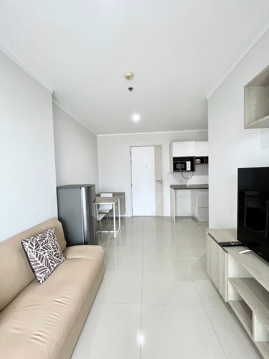  隆披尼海滩 中天 