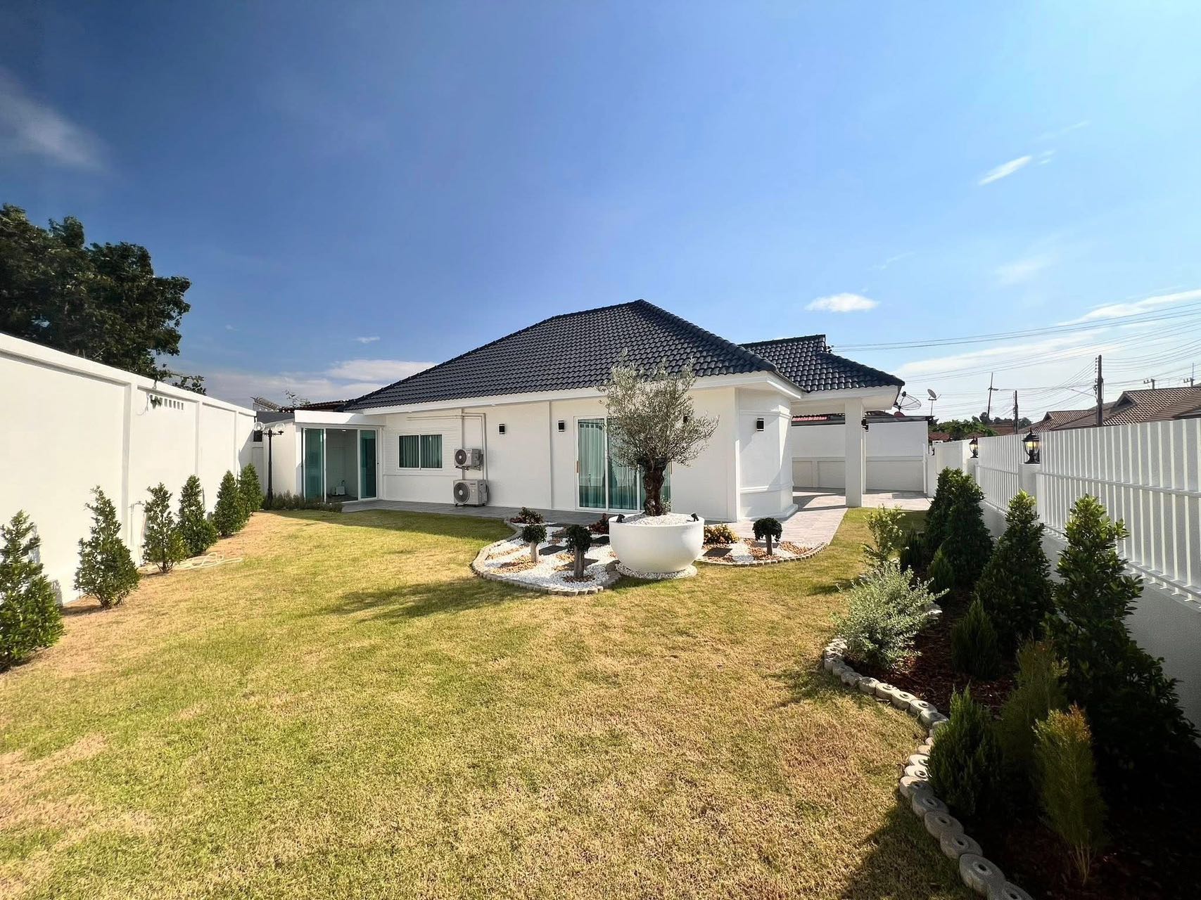 Ruwiporn Village（安静社区）