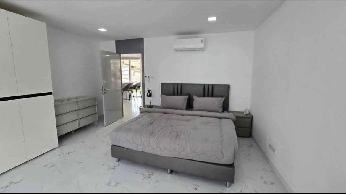 Pratumnak  · Soi 5（高端安静区域）