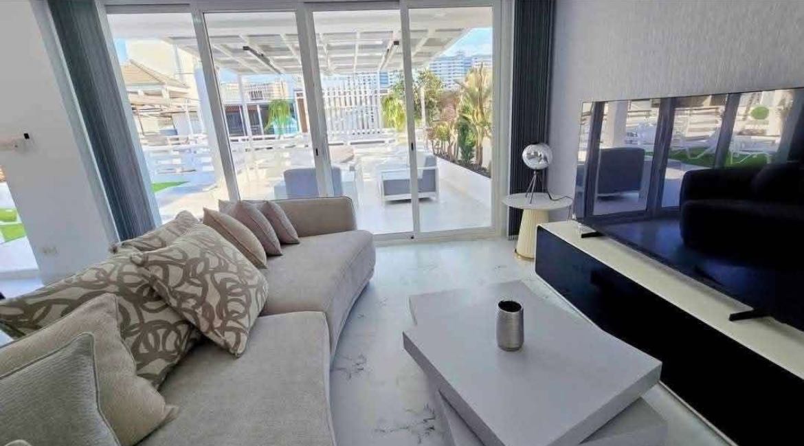 Pratumnak  · Soi 5（高端安静区域）