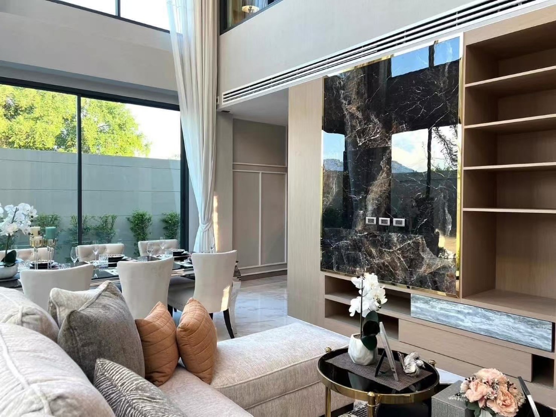 Madcha  Nirvana Pattaya