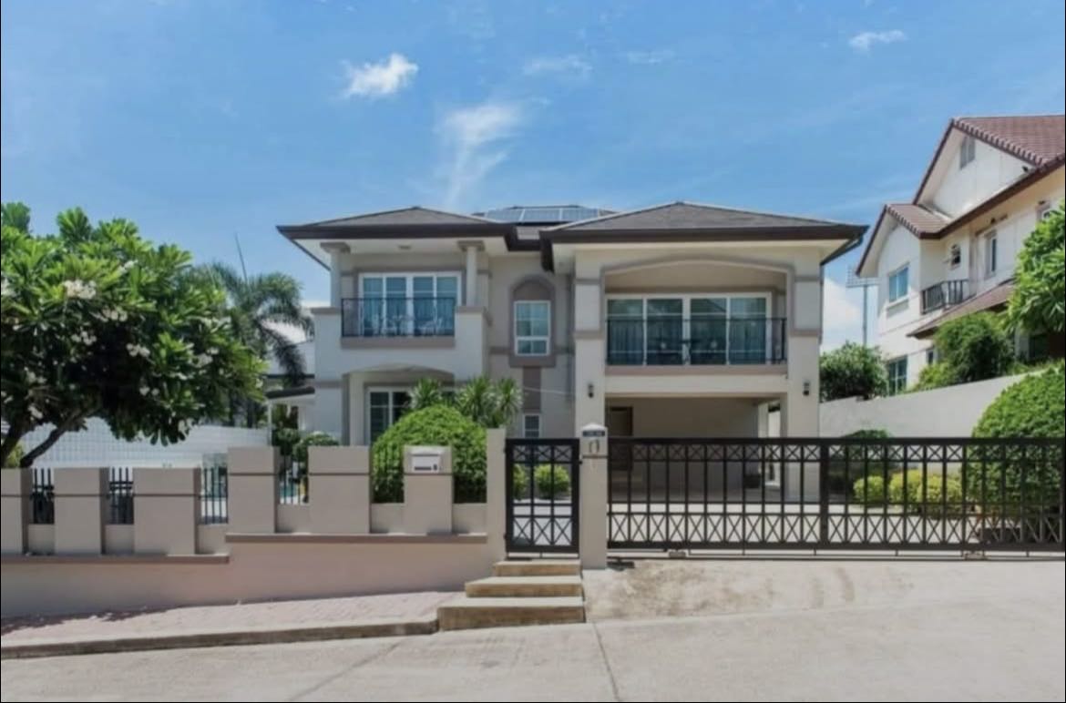 Central Park Hillside Village Soi Thung Klom-Tan Man