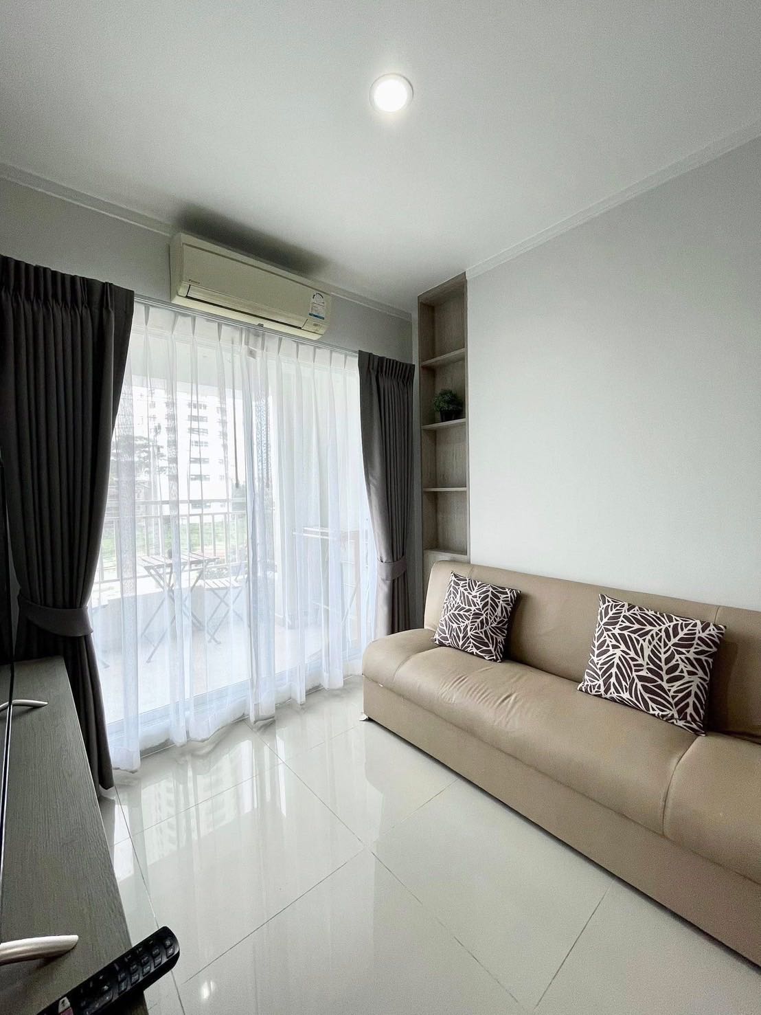 隆披尼海滩 中天