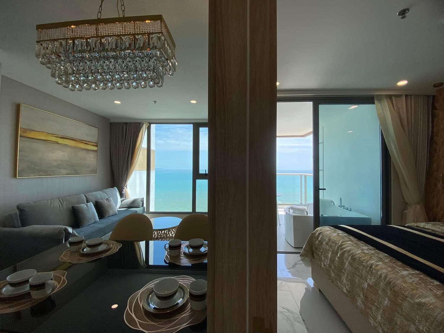  Copacabana Beach Jomtien