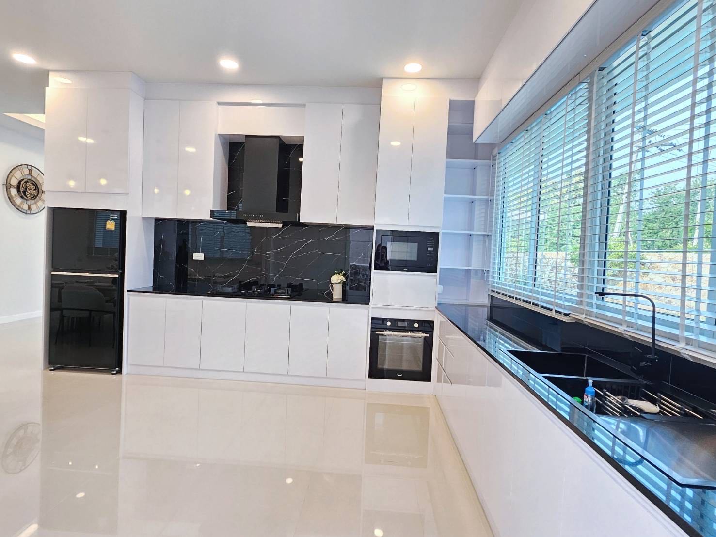 Gardenville Village 6