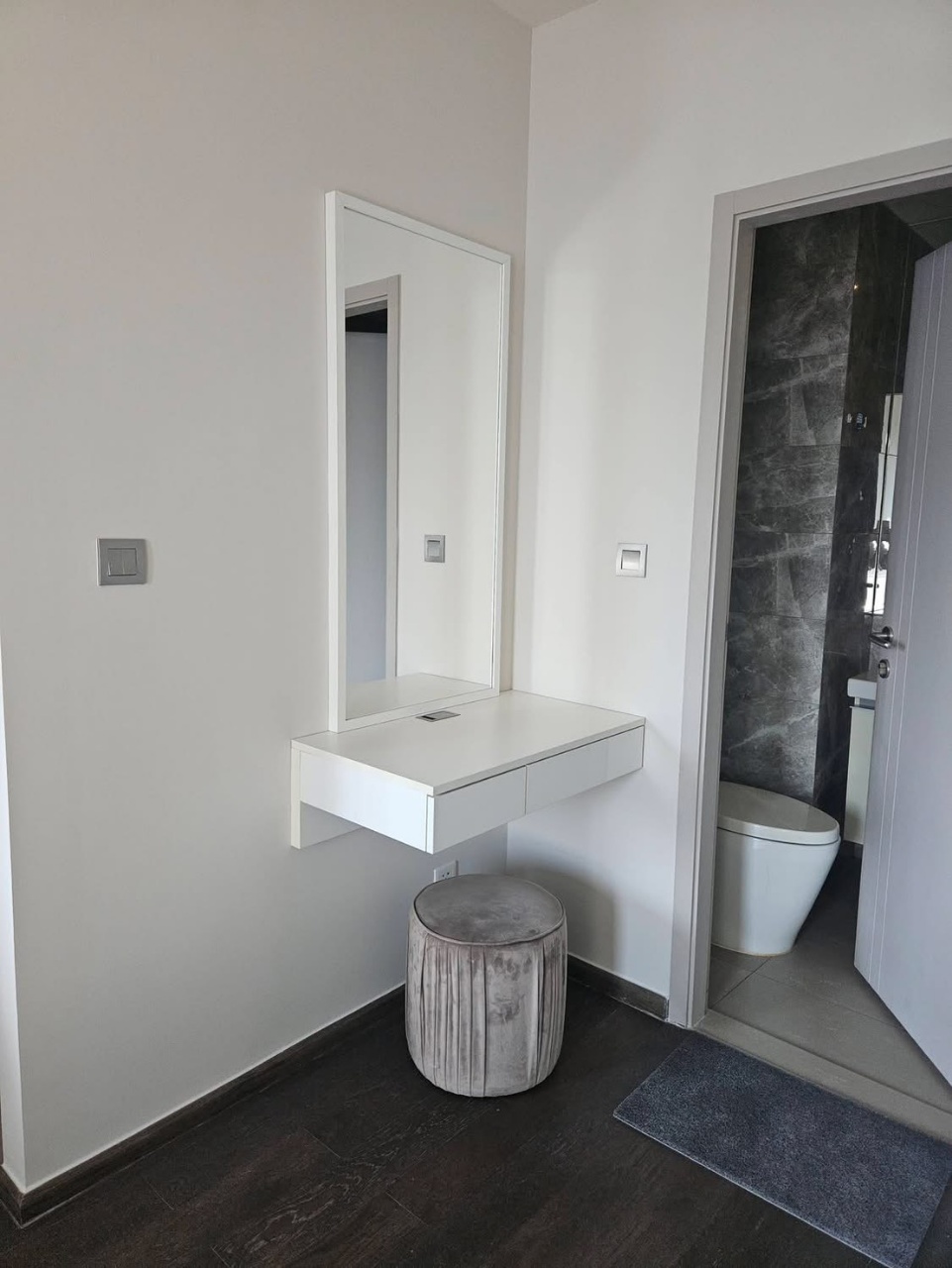 IDEO Q SIAM-RATCHATHEWI