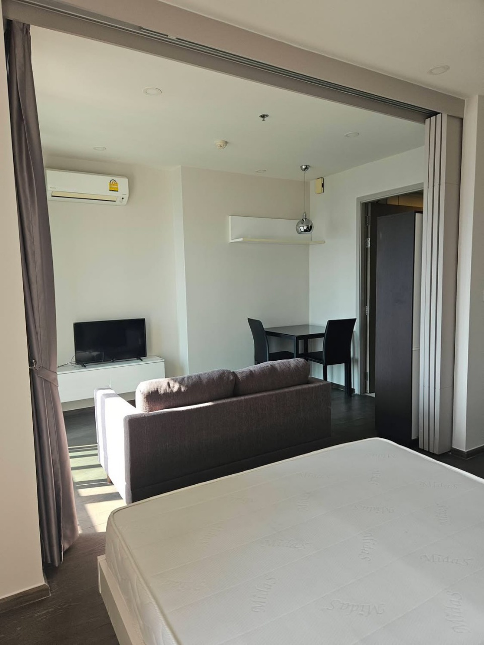 IDEO Q SIAM-RATCHATHEWI