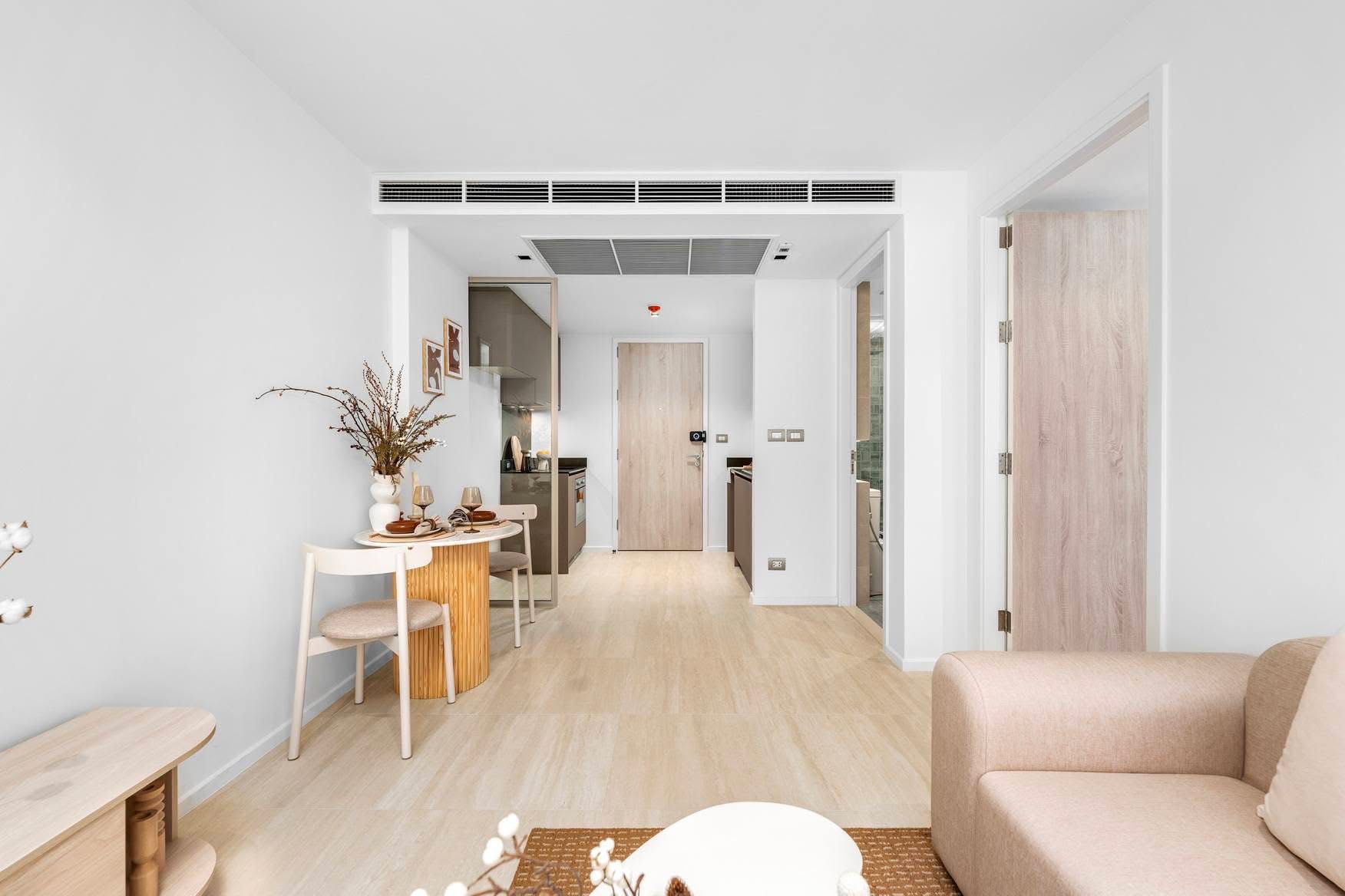 Craft Ploenchit Condo