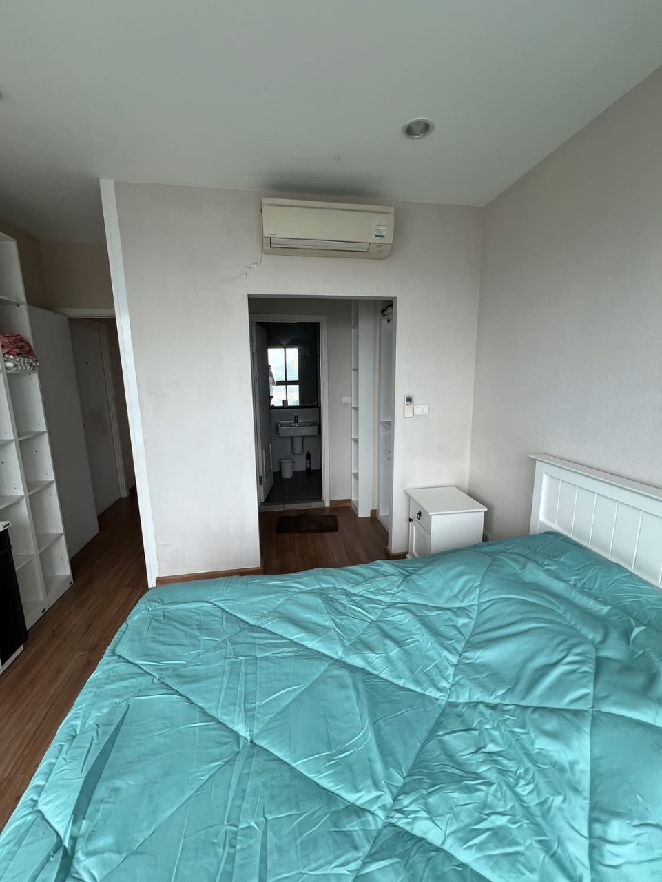 The Tree Rio Bang-Aor Station