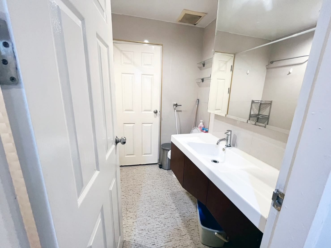 Life @ Ratchada - Huai Khwang