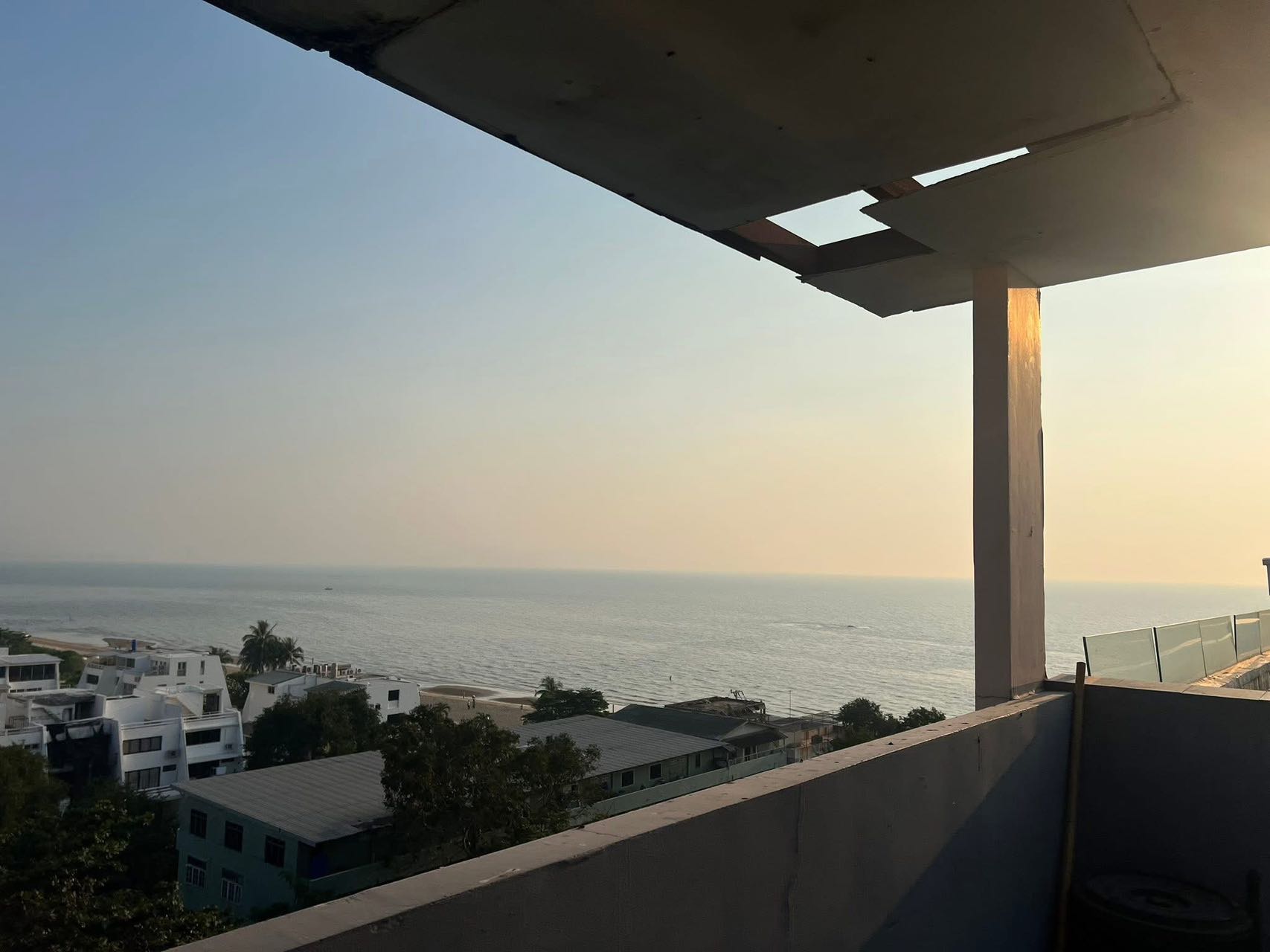  Neo Seaview Condo