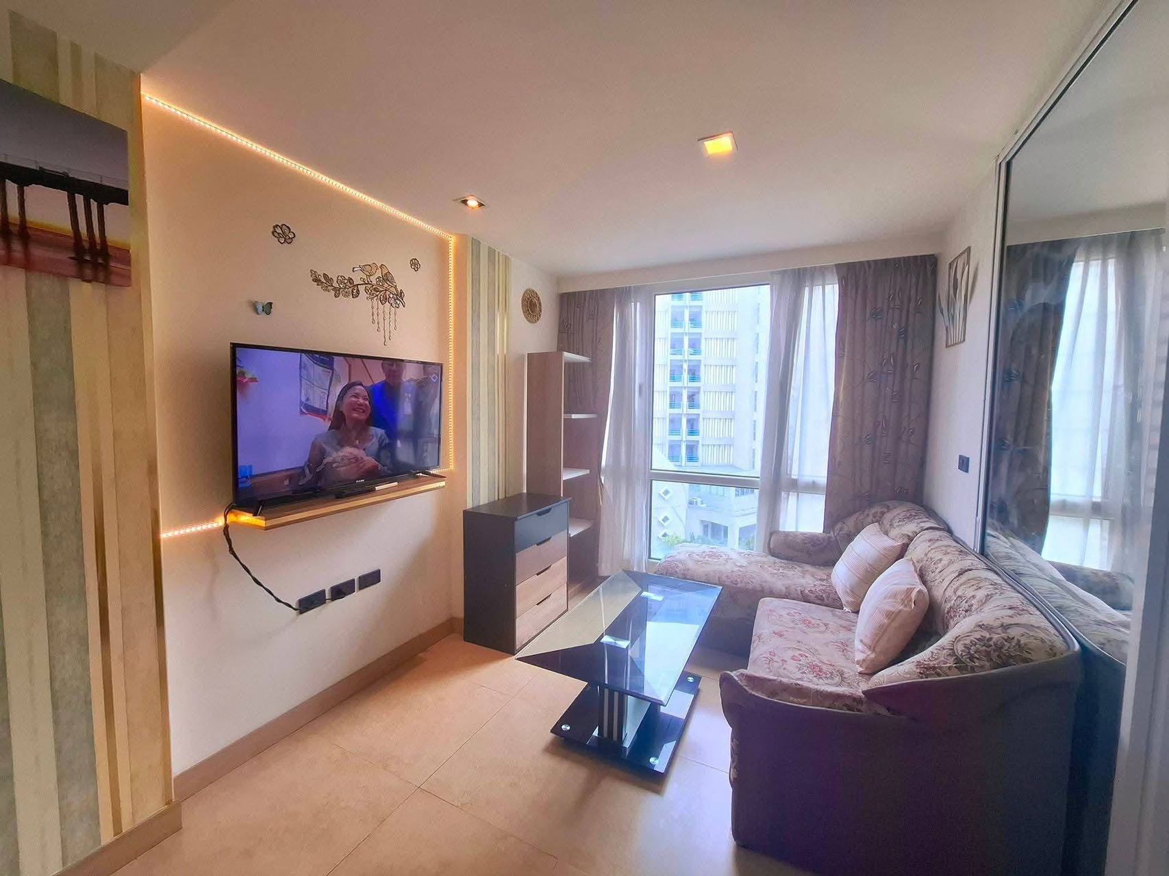 芭堤雅山崖公寓