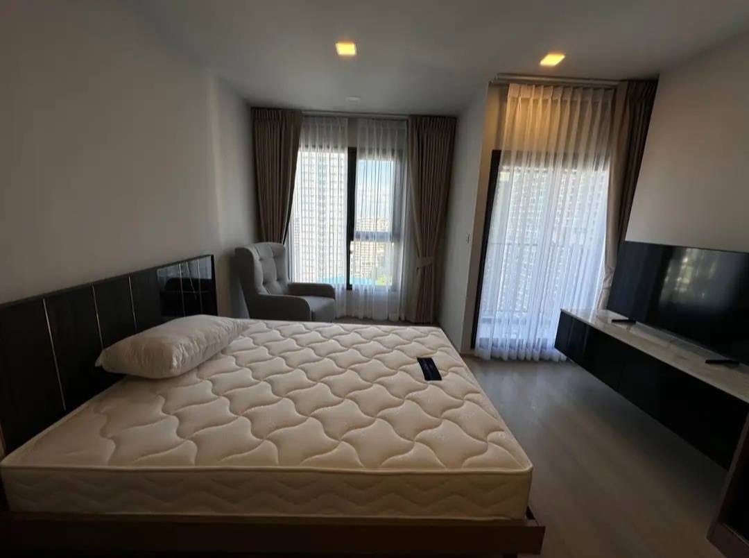 Life Phahon-Ladprao