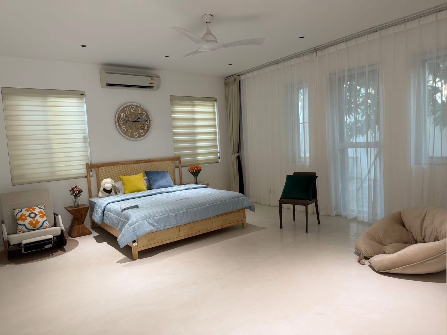 芭提雅中天 三层独栋泳池别墅