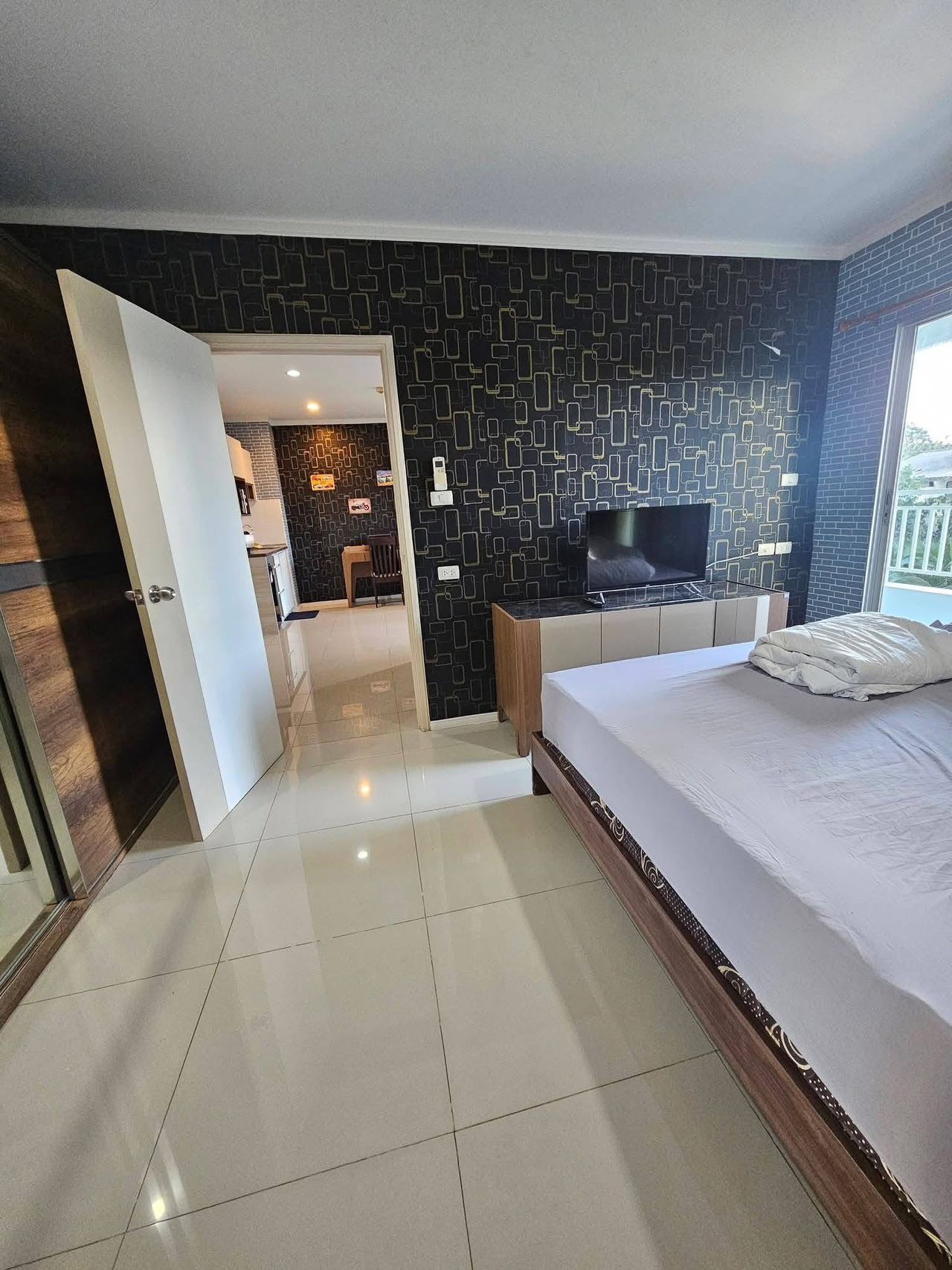 Lumpini Park Beach Condo