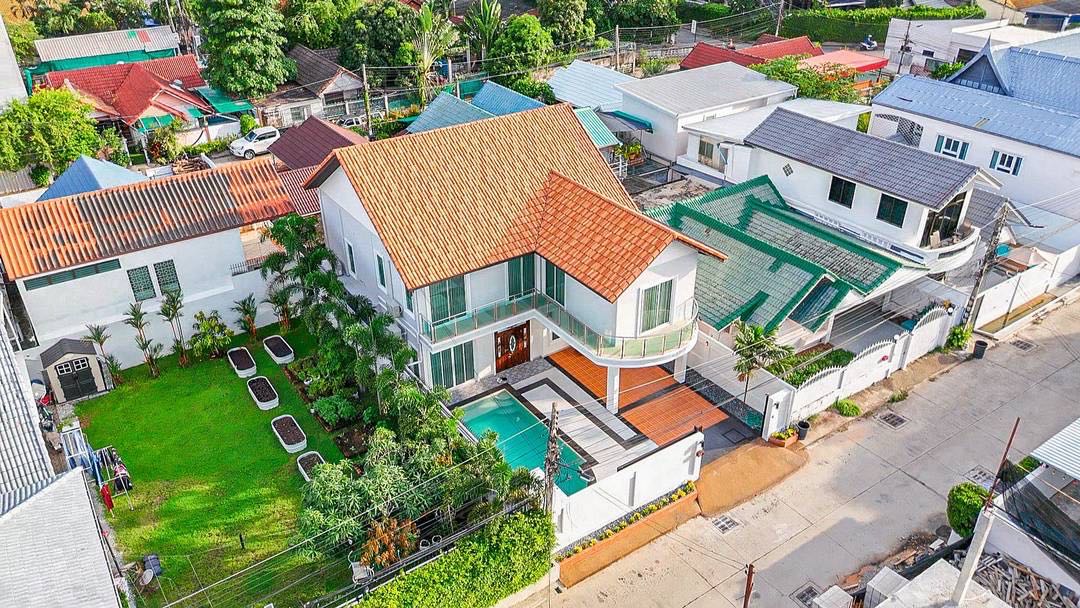 Suksabai Pool Villa