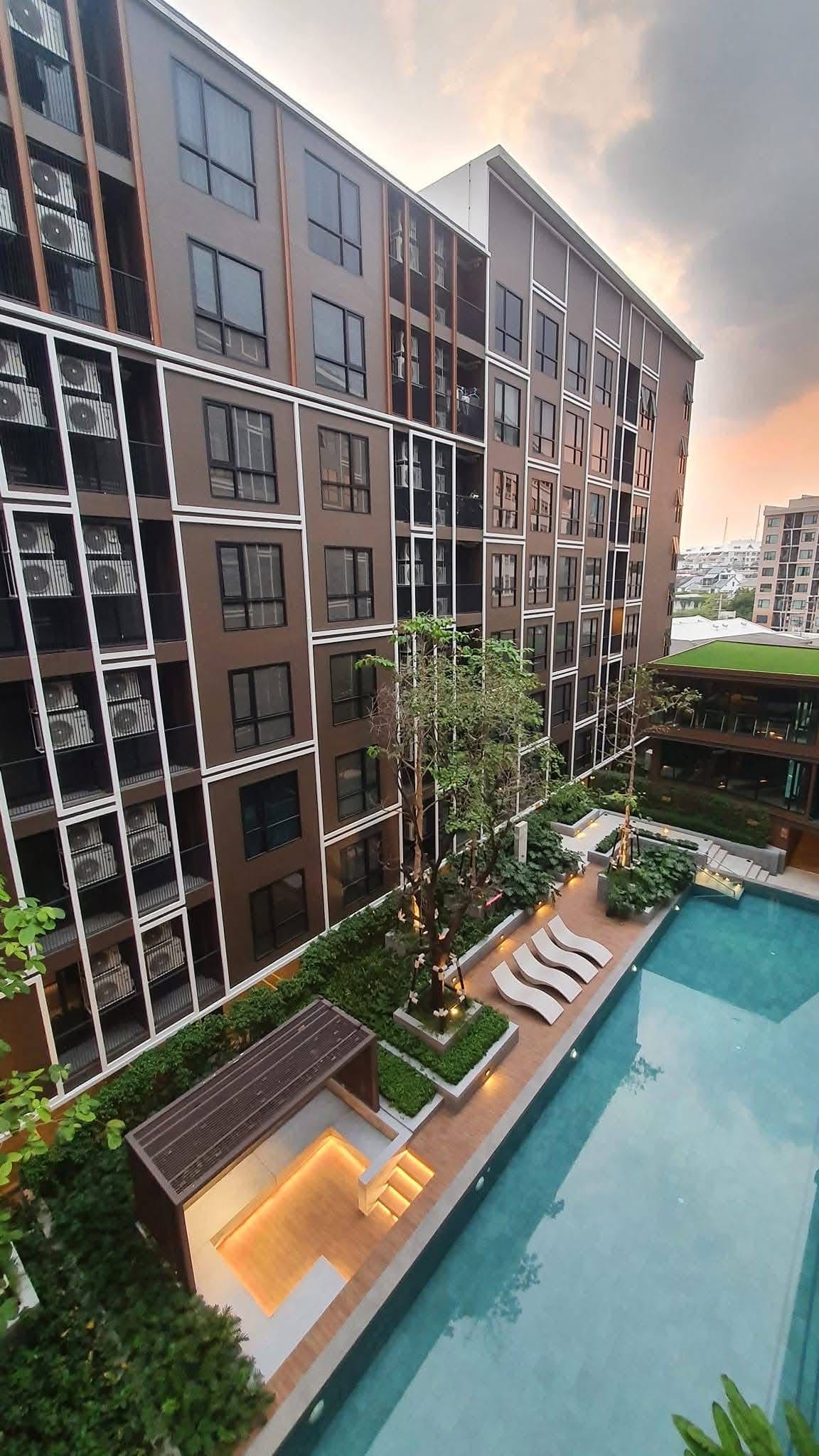 The Shade Sathorn 1