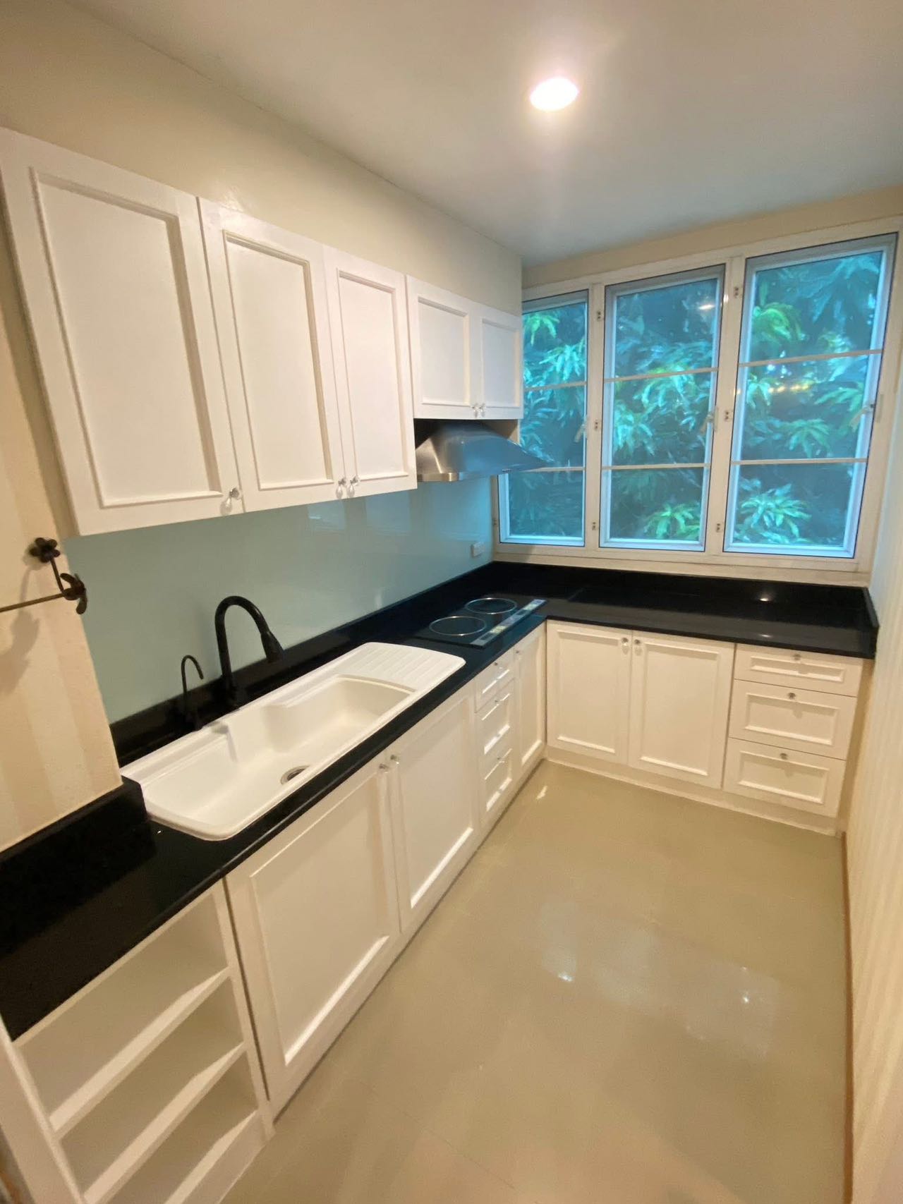 Home Office Pathumwan