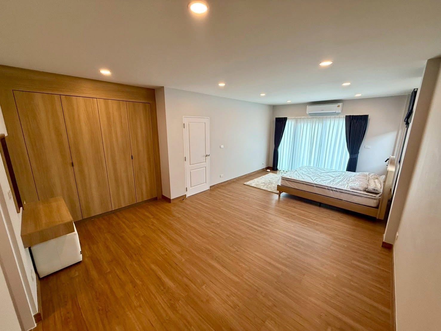 Centro Vibhavadi廊曼