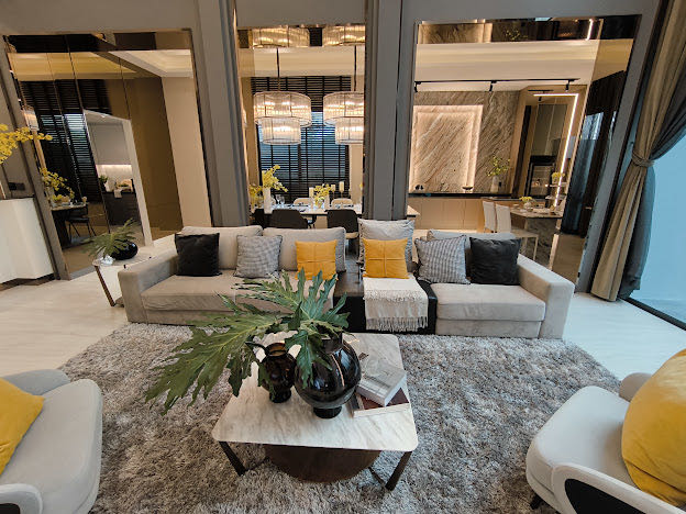 The gentry Kaset-Nawamin