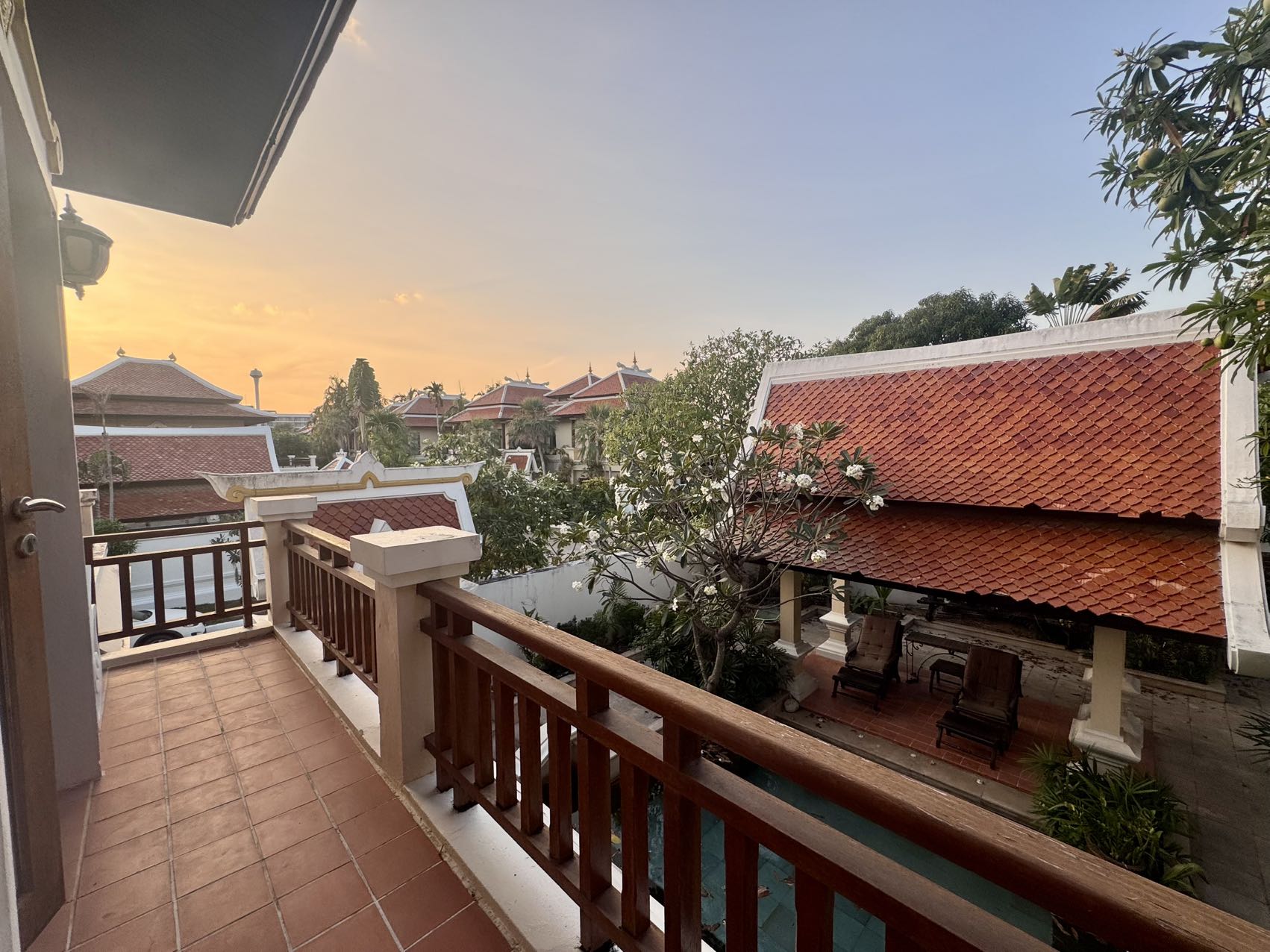 那中天泰巴黎独栋别墅