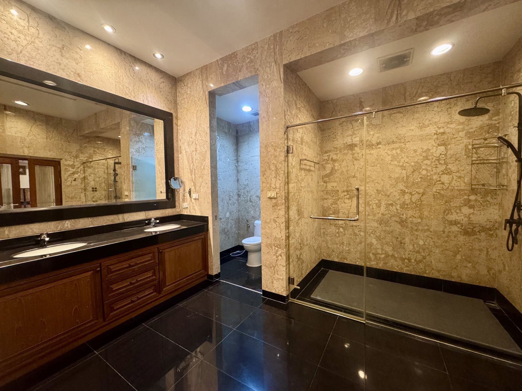 那中天泰巴黎独栋别墅