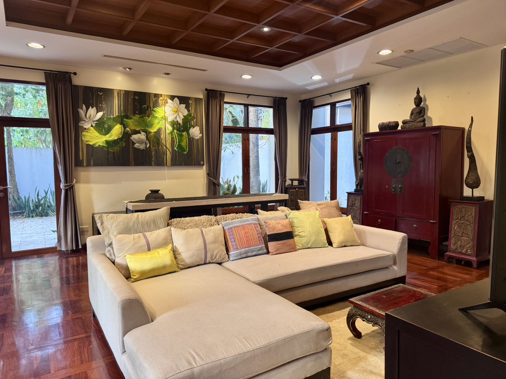 那中天泰巴黎独栋别墅