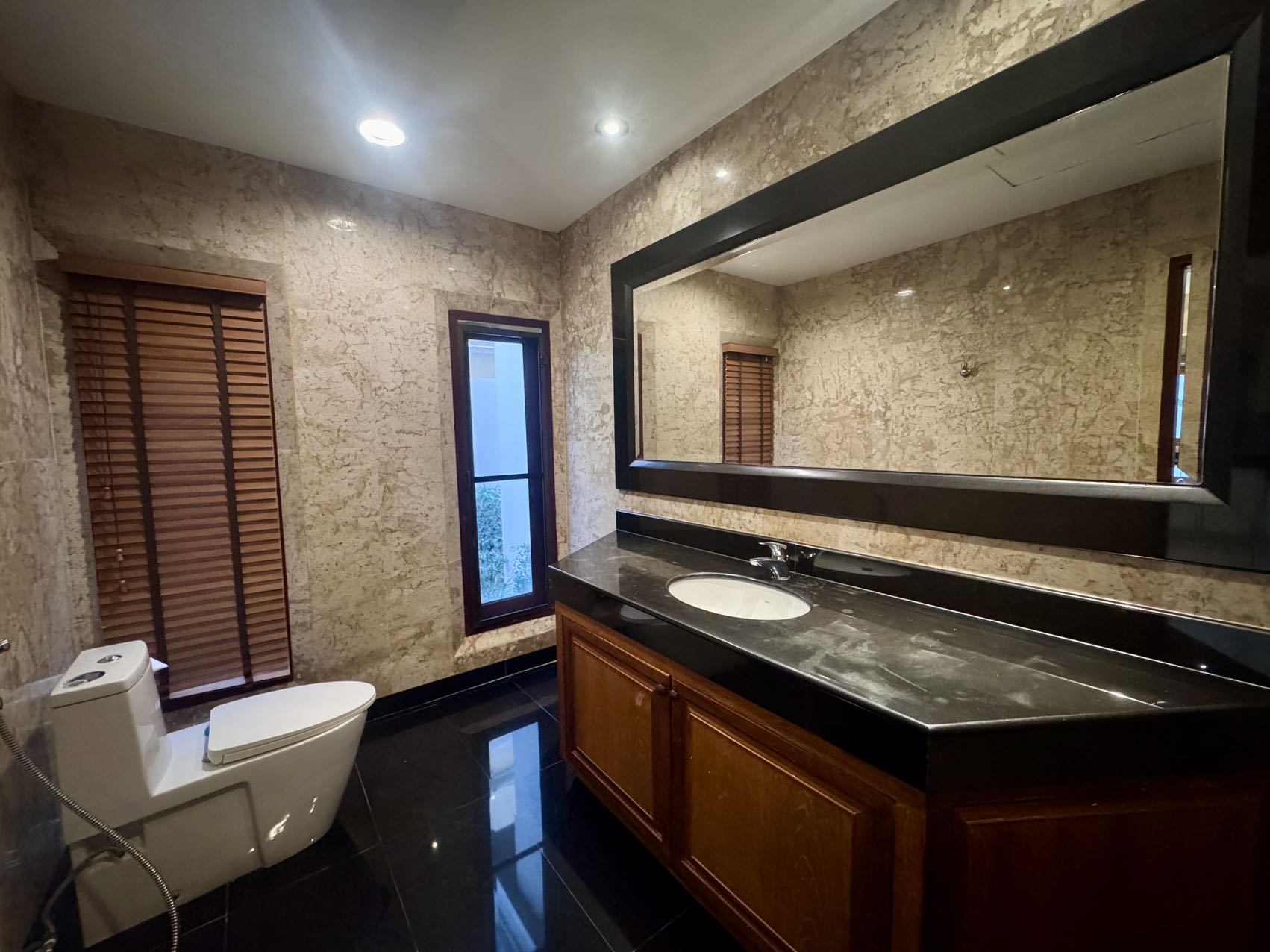 那中天泰巴黎独栋别墅