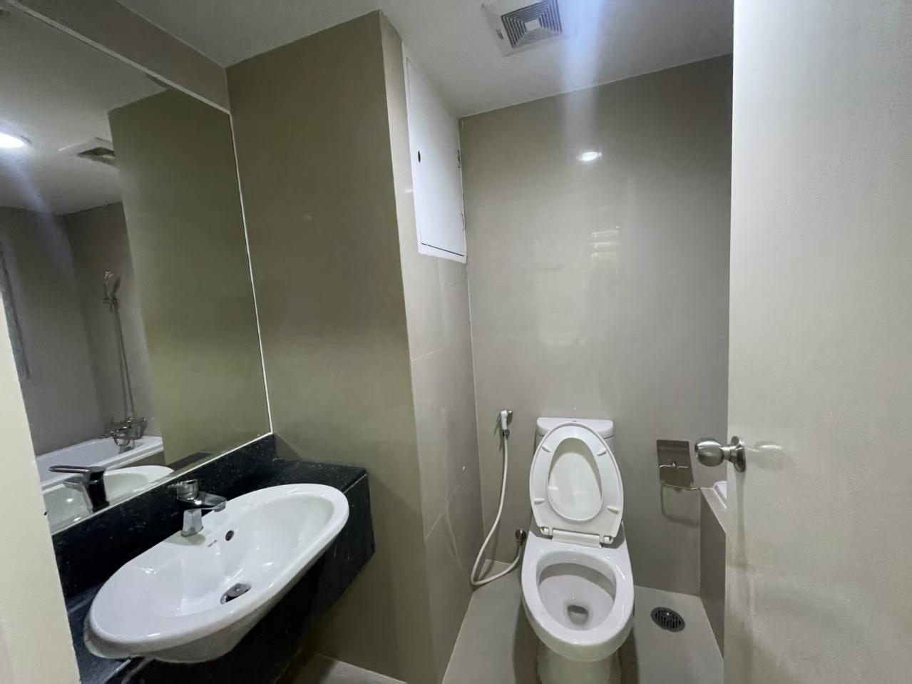 the kirs 2  ratchada 17