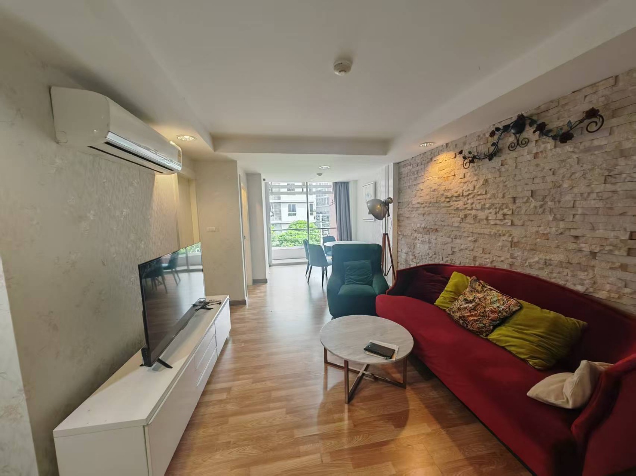 the kirs 2  ratchada 17