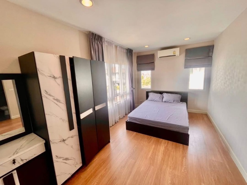 Life Bangkok Boulevard Rangsit