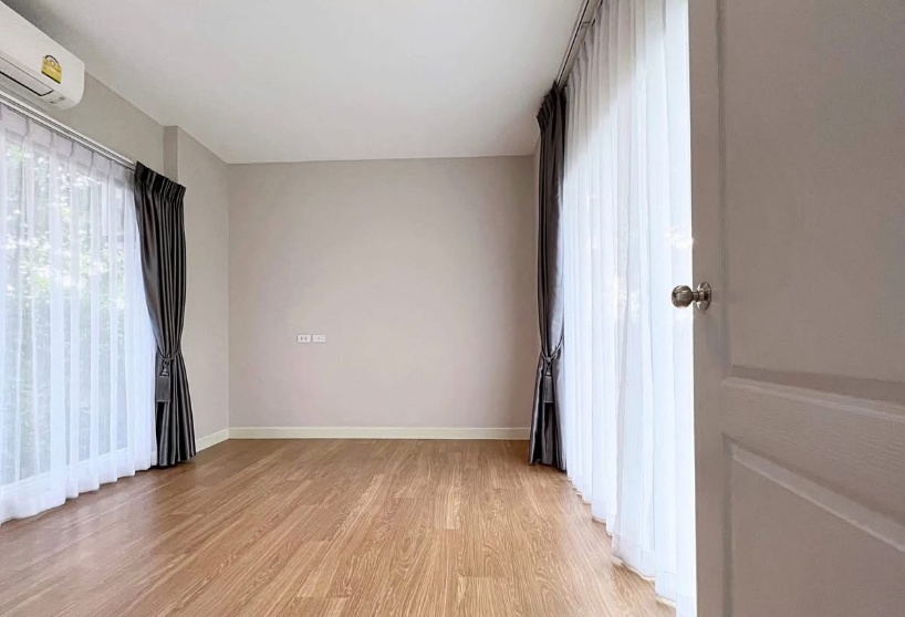 Life Bangkok Boulevard Rangsit