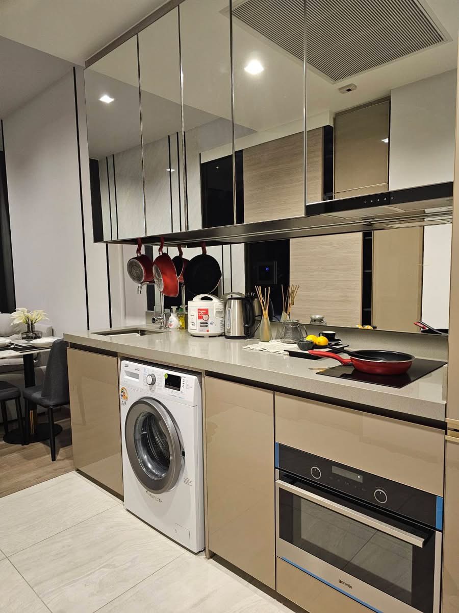 The Crest Park Residence