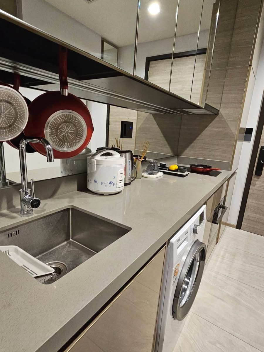 The Crest Park Residence