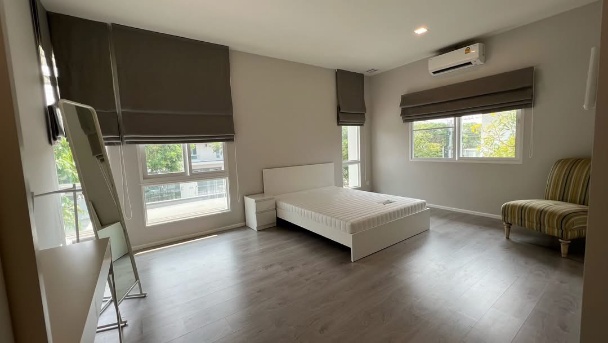 Baan Manthana Bangna-Wongwaen