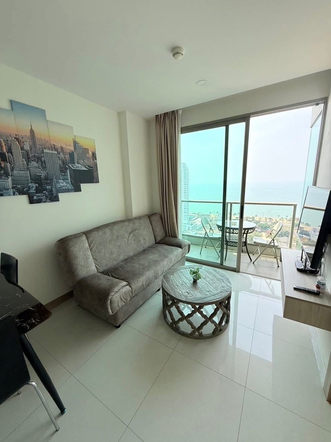 里维埃拉乔木提恩公寓