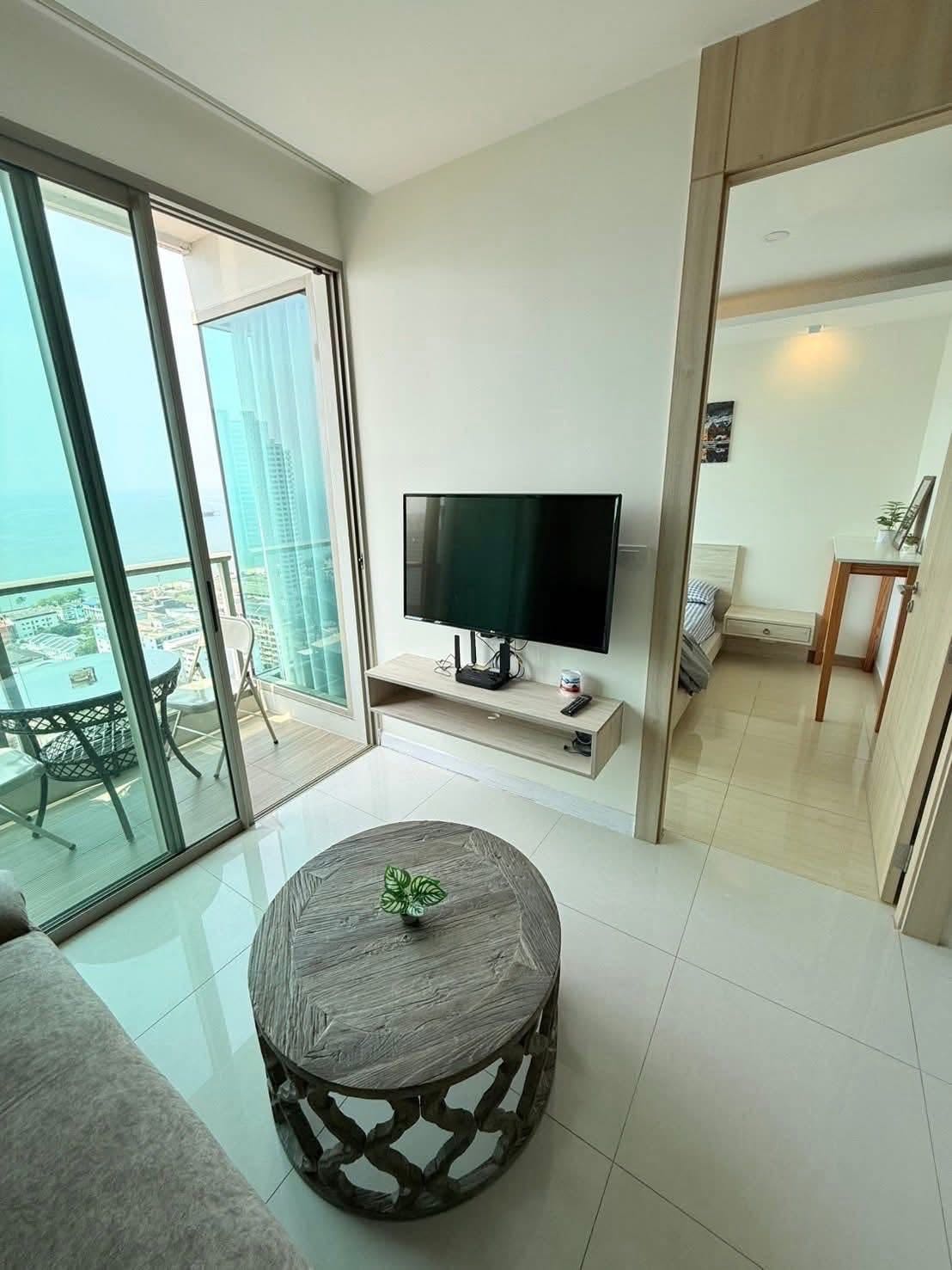 里维埃拉乔木提恩公寓