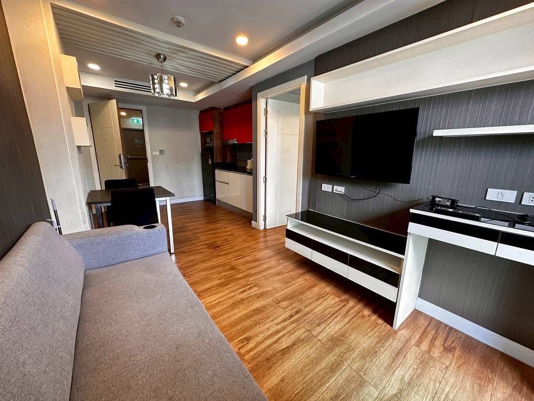 Dusit Grand Park 1